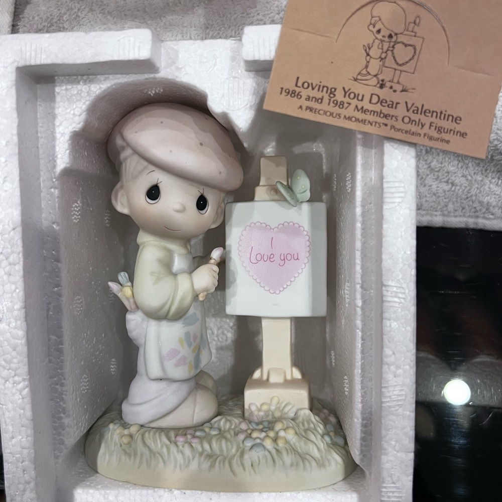 Precious Moments 'Loving You Dear Valentine' Figurine - Multicolor 1987